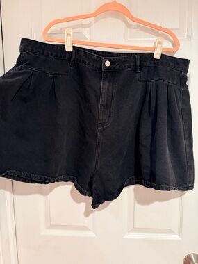 Cider Black Pleated Denim Shorts